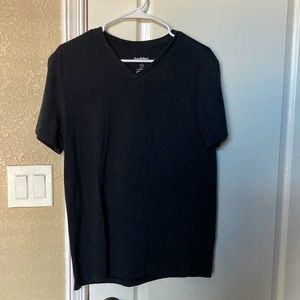 Goodfellow brand, Mens Medium V-cut t-shirt